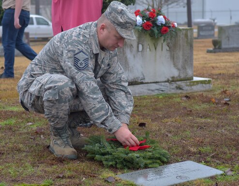 Members of SJAFB, Goldsboro community participate in Wreaths Across America