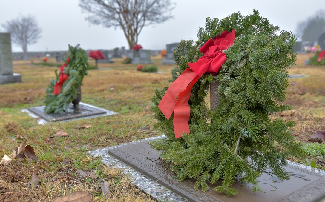 Members of SJAFB, Goldsboro community participate in Wreaths Across America