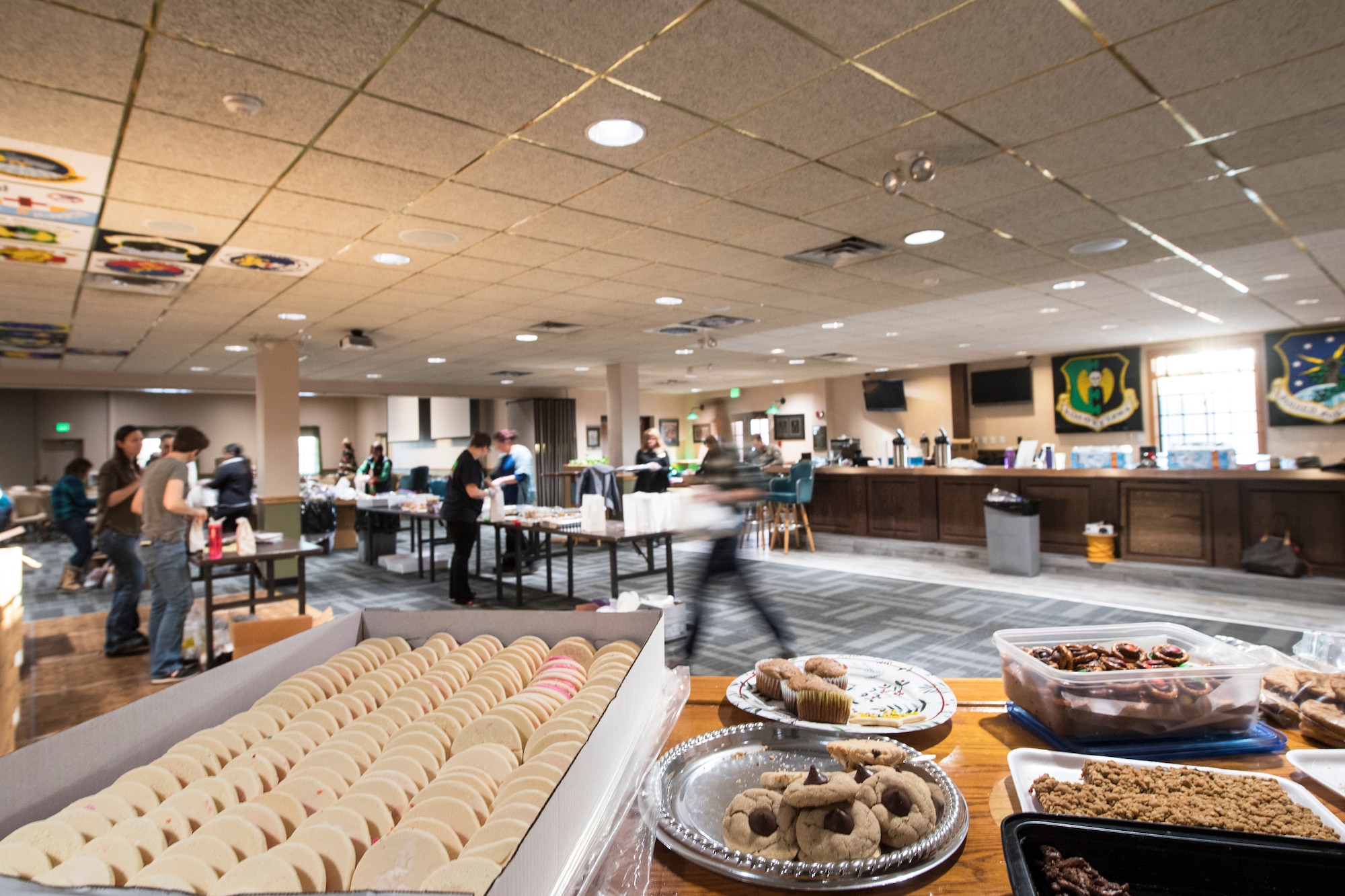 Team Minot delivers cookies to Airmen