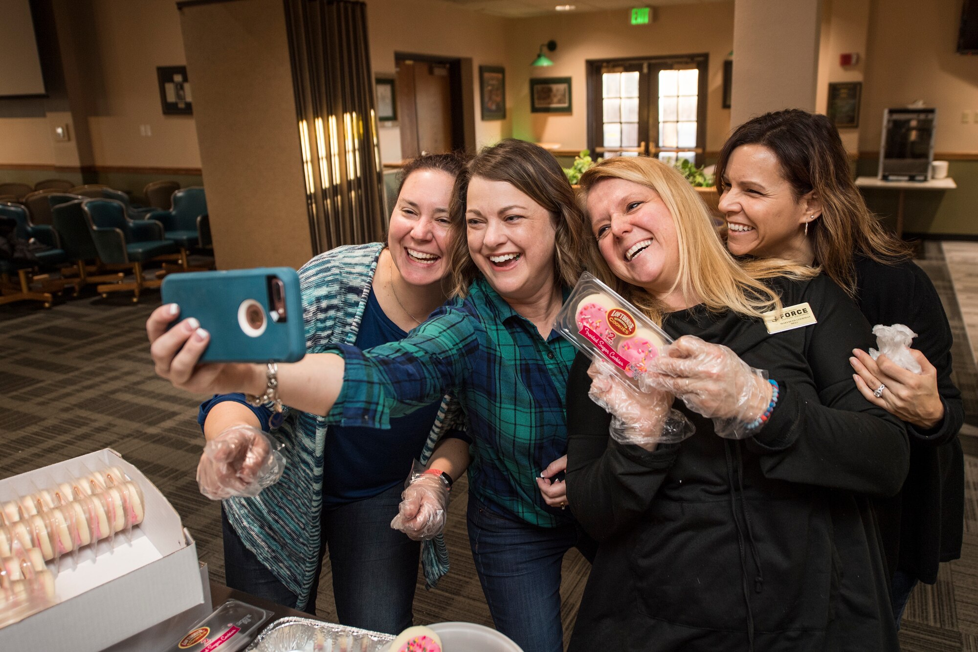 Team Minot delivers cookies to Airmen