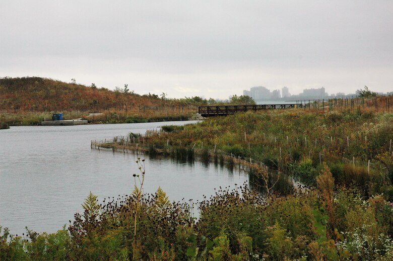 Northerly Island is a 91-acre man-made peninsula on the shores of southern Lake Michigan in Chicago that was a part of Daniel Burnham’s 1909 Plan of Chicago to reclaim the lakefront for the public. The construction contract was awarded in September 2012 using a combination of U.S. EPA-managed GLRI, USACE, and nonfederal funding. The nonfederal partner is the Chicago Park District.