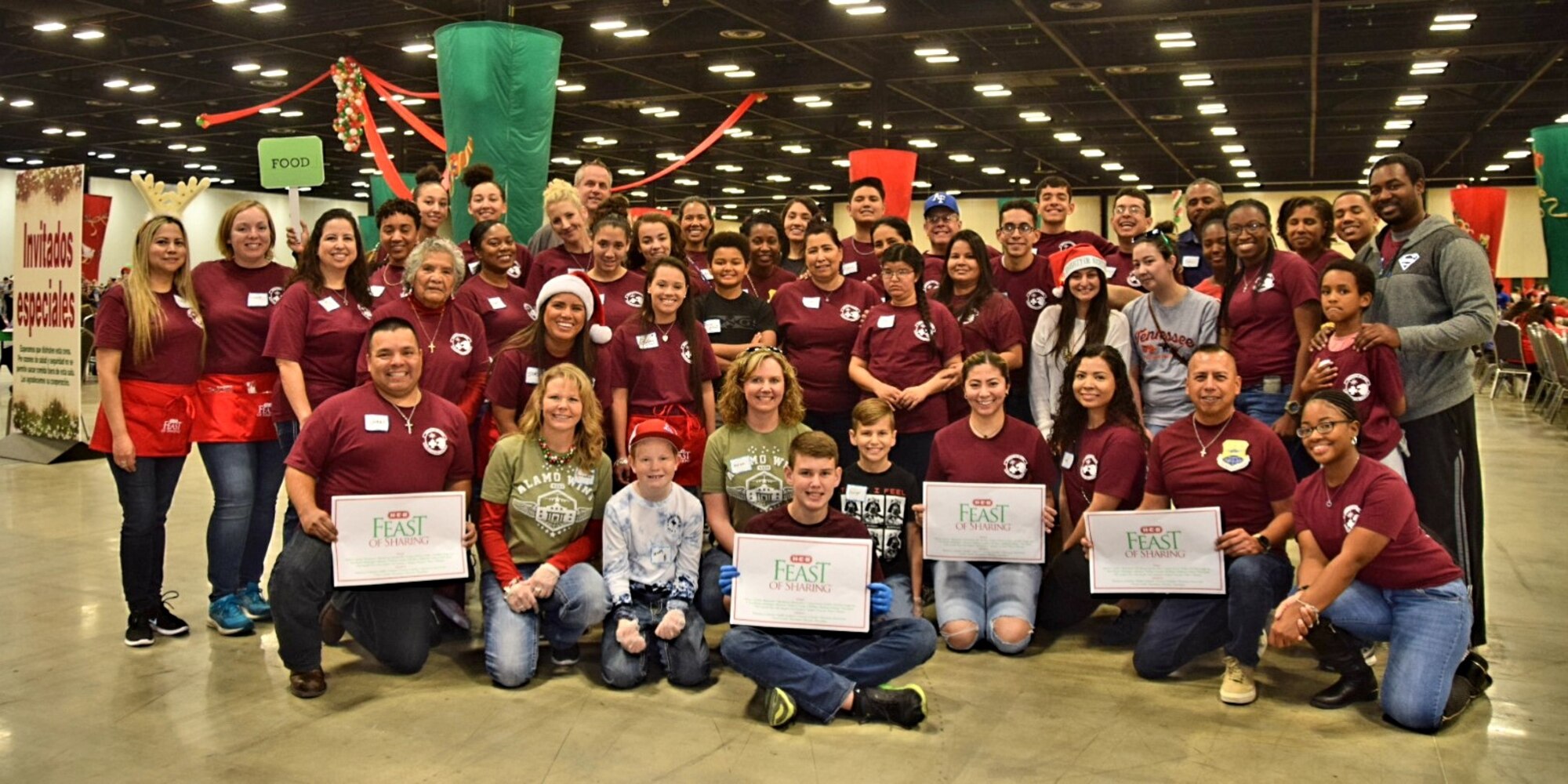 Reserve Citizen Airmen from the 433rd Airlift Wing joined forces with 1,000 other volunteers from the Greater San Antonio Area in serving more than 10,000 meals during the afternoon shift at H-E-B’s 26th Annual Feast of Sharing holiday dinner Dec. 23 at the Henry B. Gonzalez Convention Center in San Antonio, Texas.