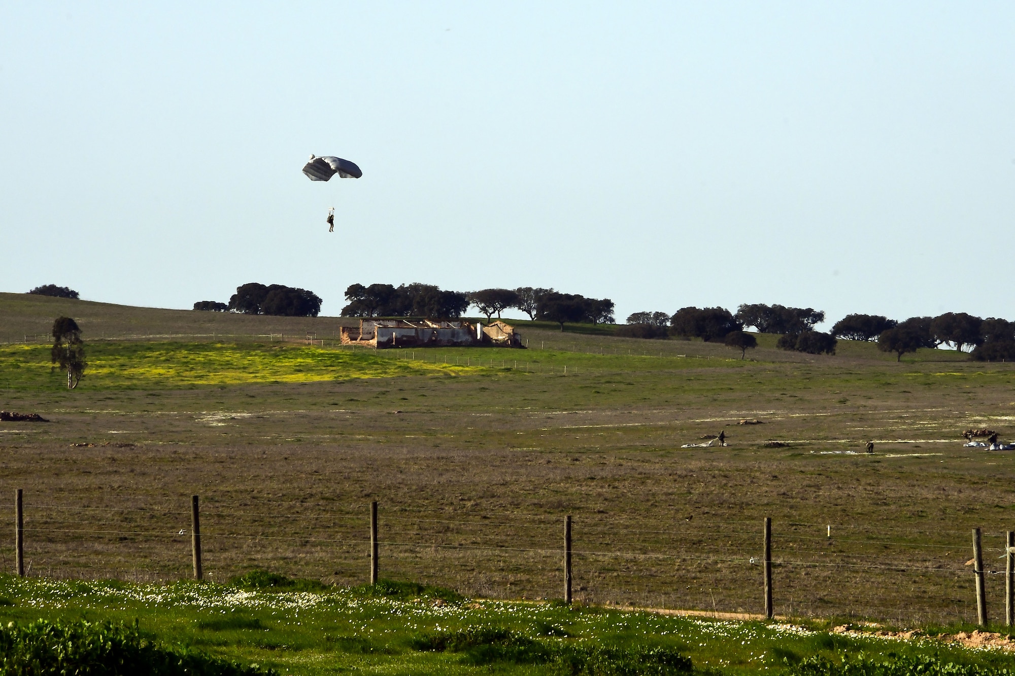 Real Thaw 18 is a Portuguese-led exercise that invites armed forces from various countries to participate in training missions aimed at merging and deploying different platforms toward a major objective, covering a vast range of activities including air-to-air and air-to-ground training, tactical air transport operations and close air support.