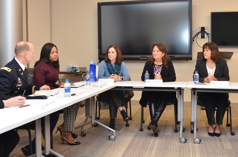 Karen Pence meets with Army officials.