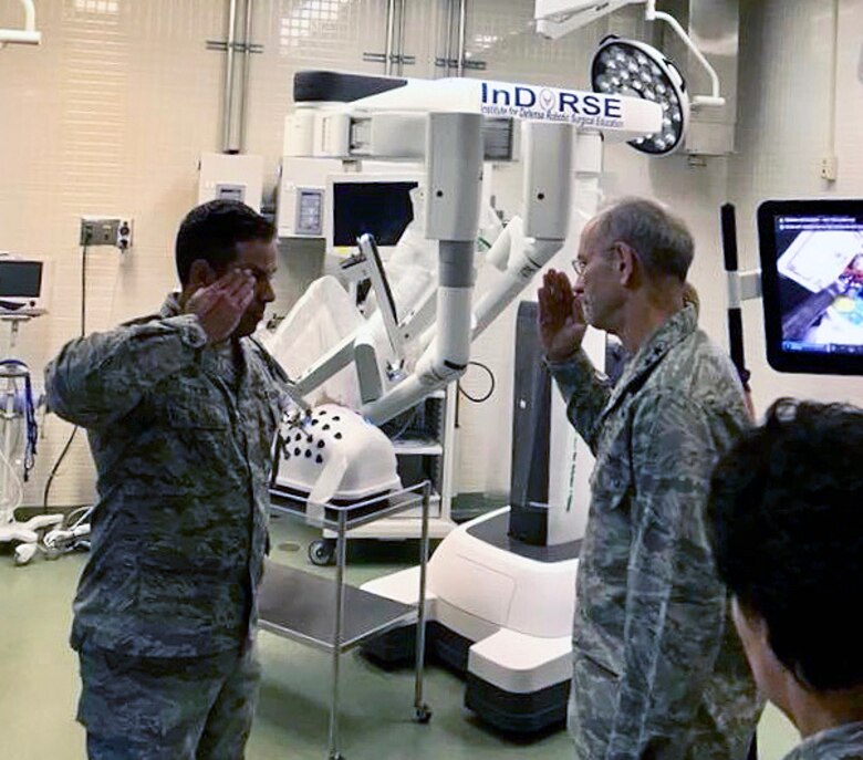 Lt. Gen. Mark Ediger, U.S. Air Force Surgeon General, visits the Institute for Defense Robotic Surgical Education (InDoRSE), with Maj. Joshua Tyler, the program’s director, at Keesler Air Force Base, Miss., Oct. 18, 2017. This training site is the first one of its kind in the Air Force and is in the process of doubling its training capacity. (Courtesy photo)