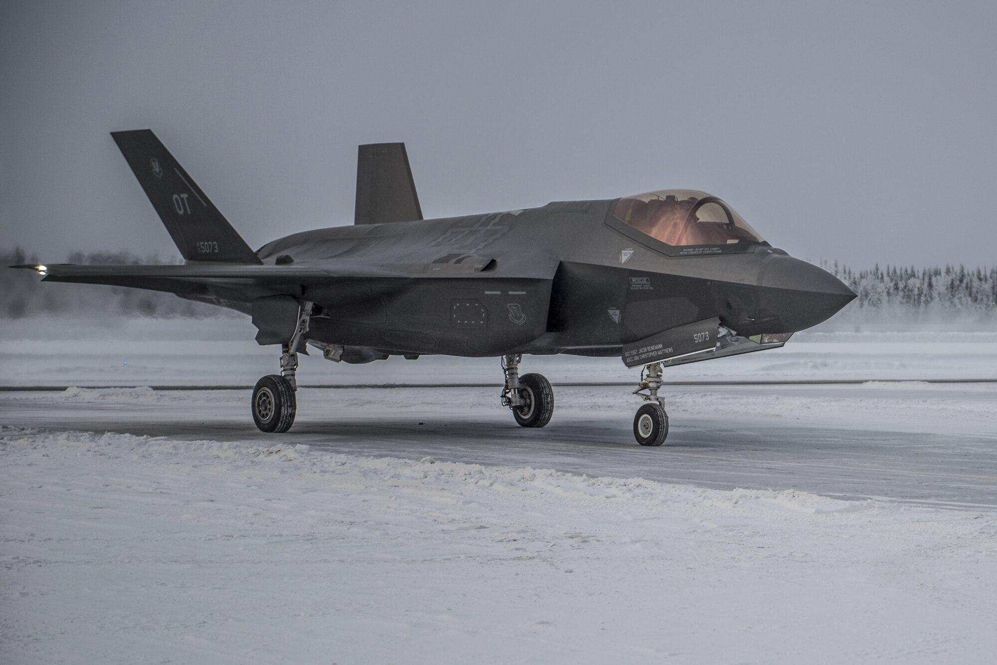 JOTT conducts F-35 pre-IOT&E cold weather testing at Eielson