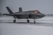 JOTT conducts F-35 pre-IOT&E cold weather testing at Eielson