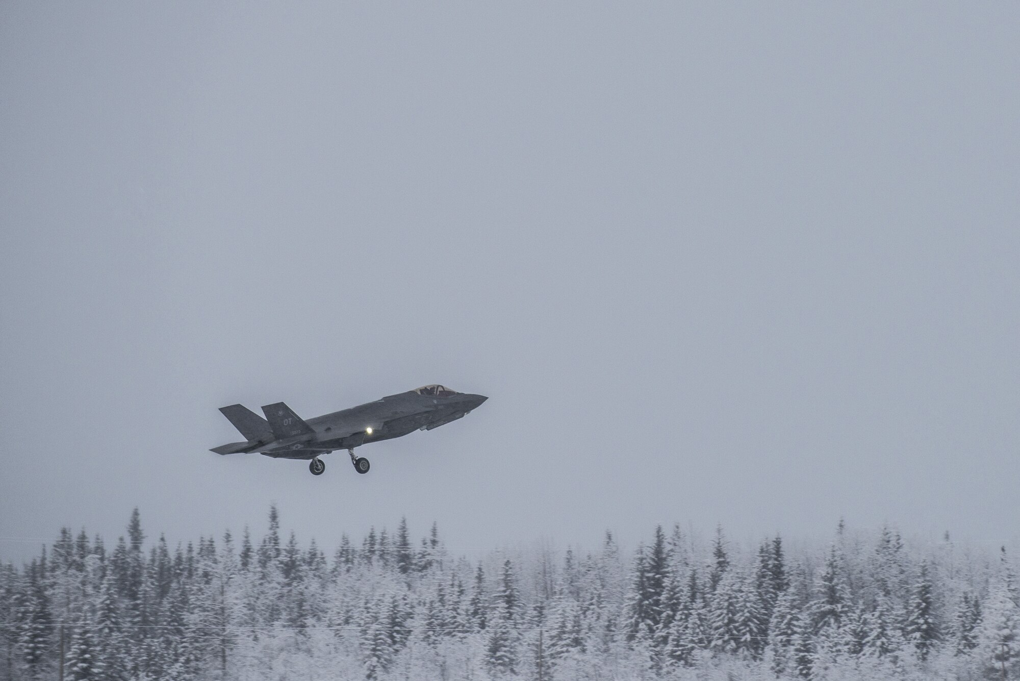JOTT conducts F-35 pre-IOT&E cold weather testing at Eielson