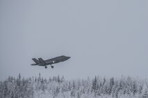 JOTT conducts F-35 pre-IOT&E cold weather testing at Eielson