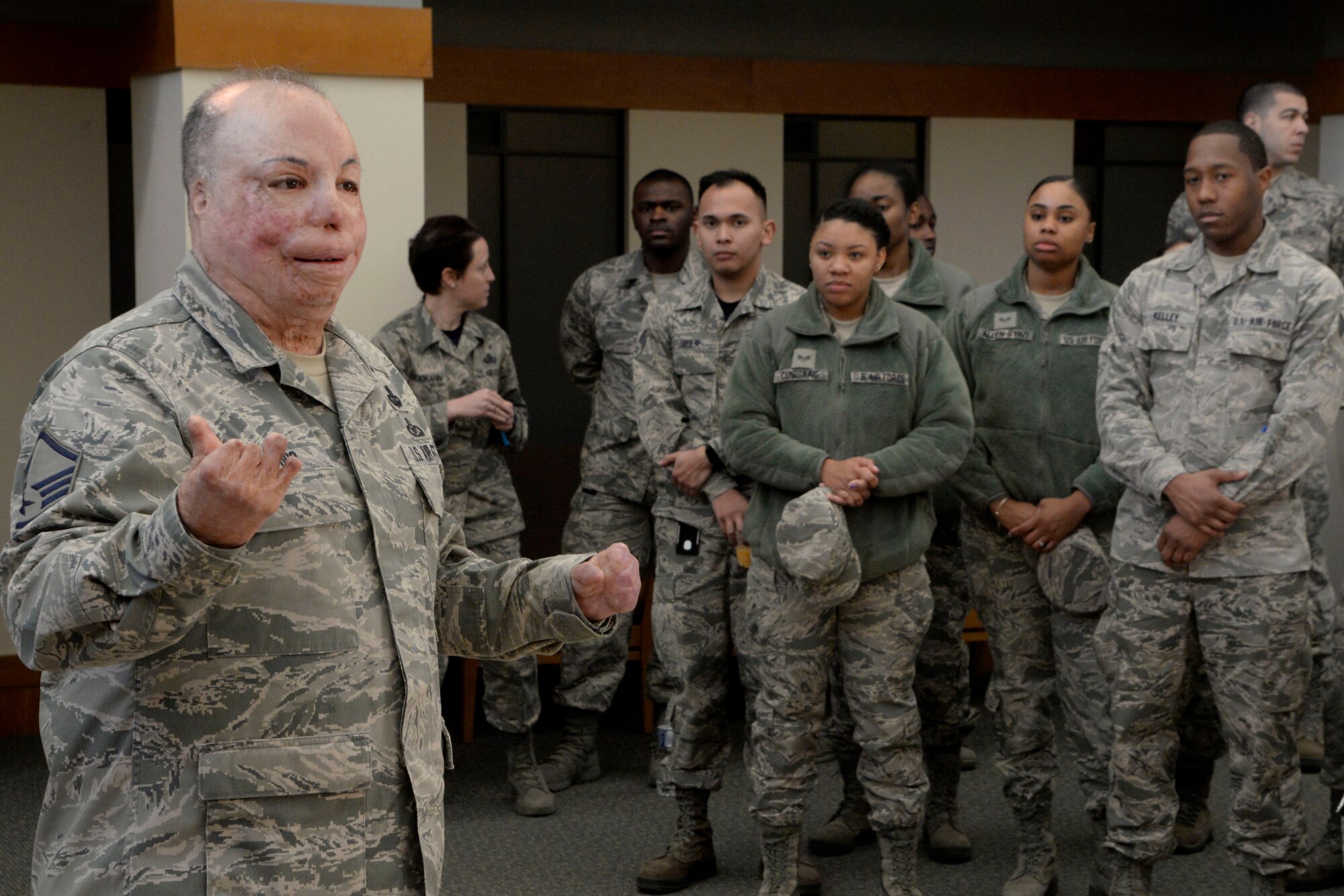 Air Force Wounded Warrior visits Team Dover