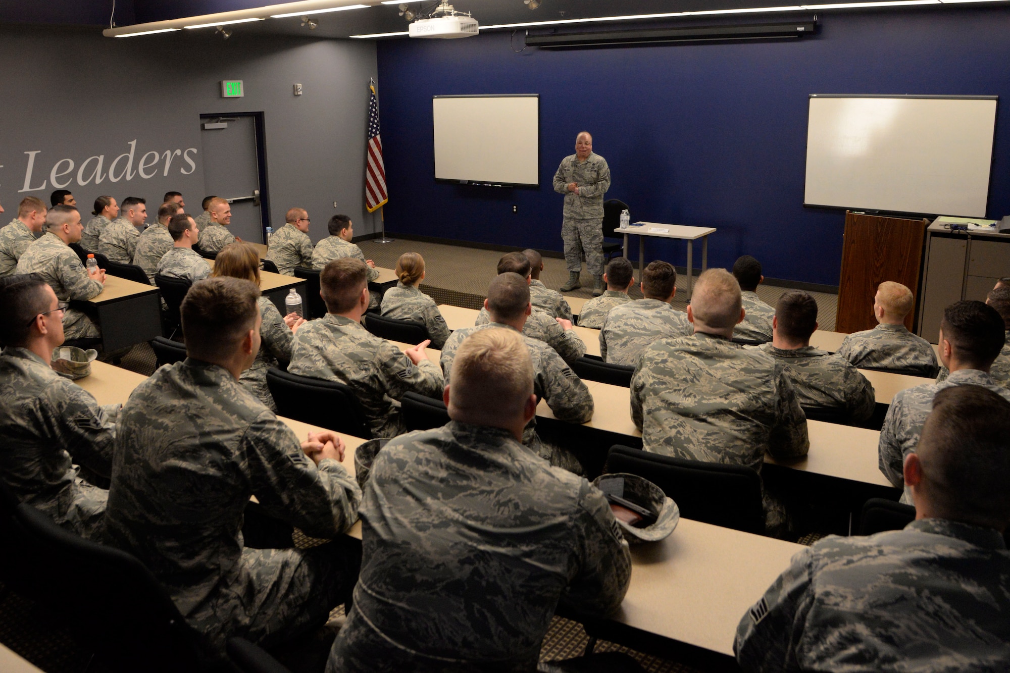 Air Force Wounded Warrior visits Team Dover