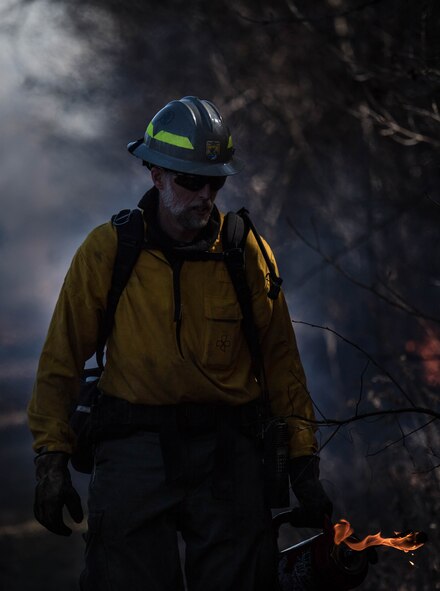 Fire and Smoke: Natural Resources controlling the burn