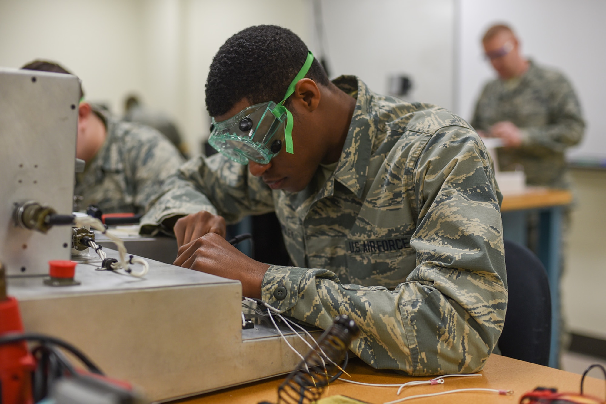 365th Training Squadron avionics fundamentals course