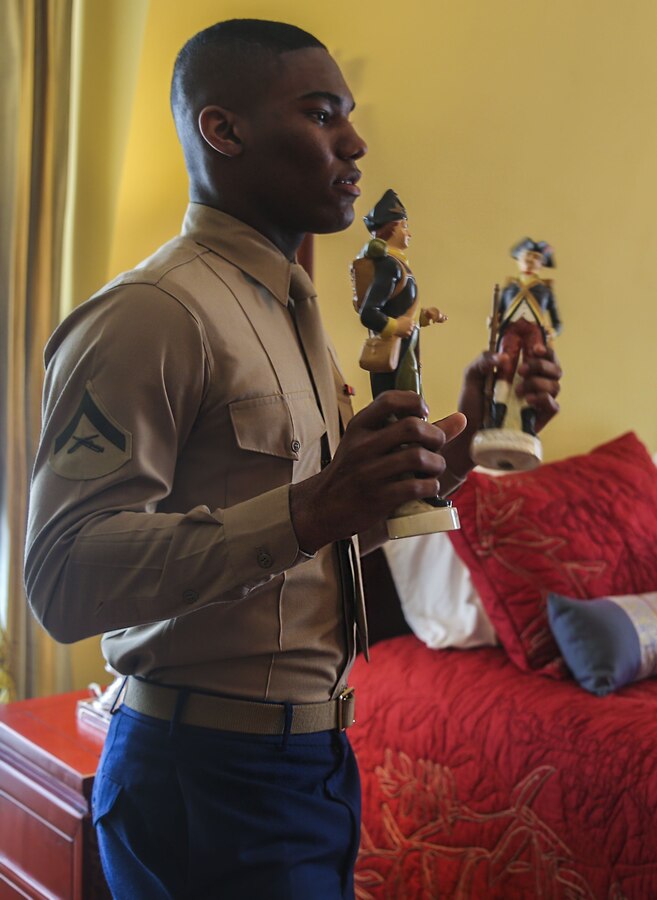 Marine Barracks Washington was honored to host five Gold Star Families at the Home of the Commandants, Marine Barracks Washington, Feb. 6, 2017. The term "Gold Star" describes an individual who has lost an immediate family member who served in the military. The families hosted were given a tour of the Commandant's residence with the aid of several Marine docents of MBW. (Official Marine Corps photo by Cpl. Damon McLean/Released)