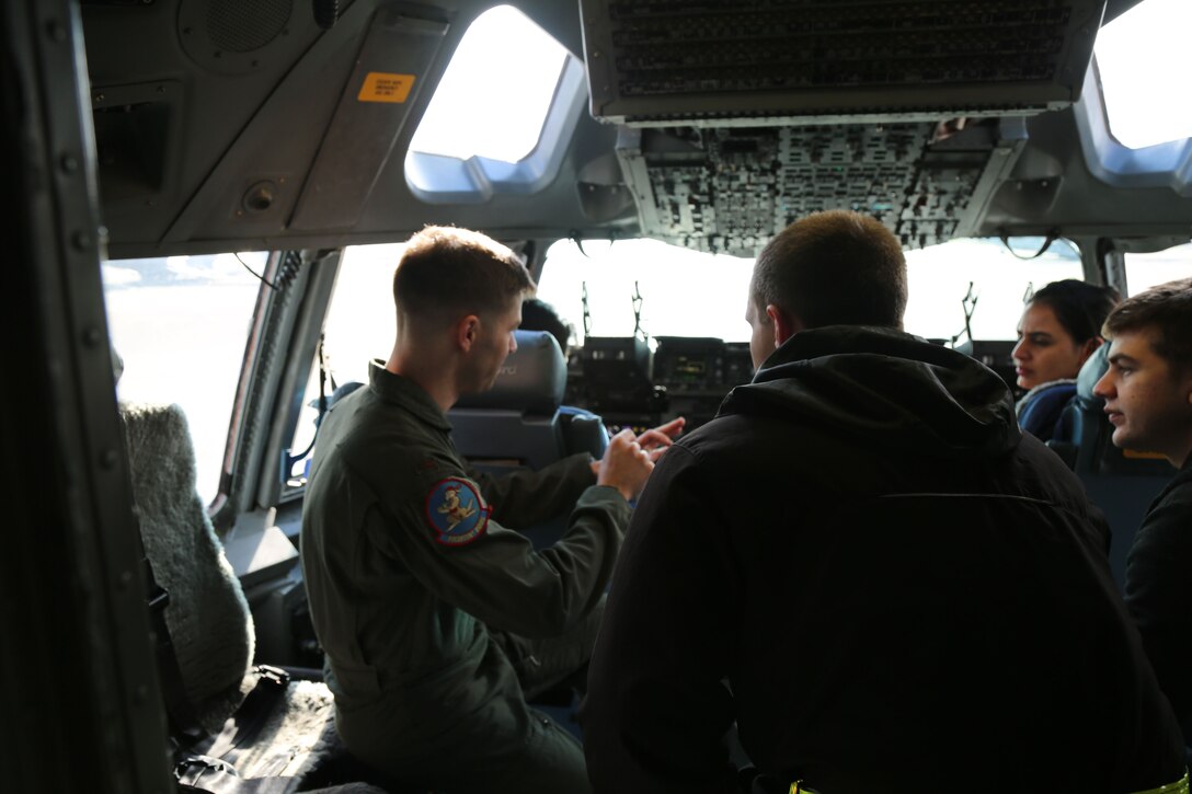 Development & Training Flight Tour C-17