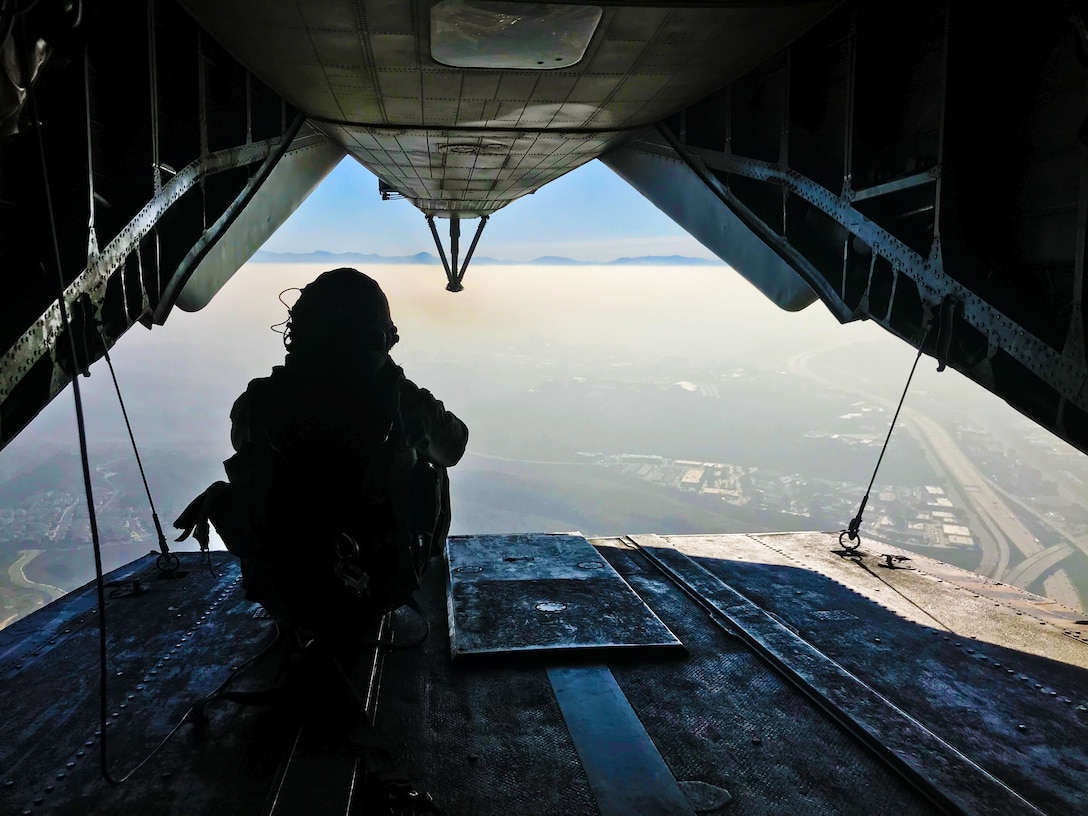 1st Recon takes to the sky with "Warhorse"