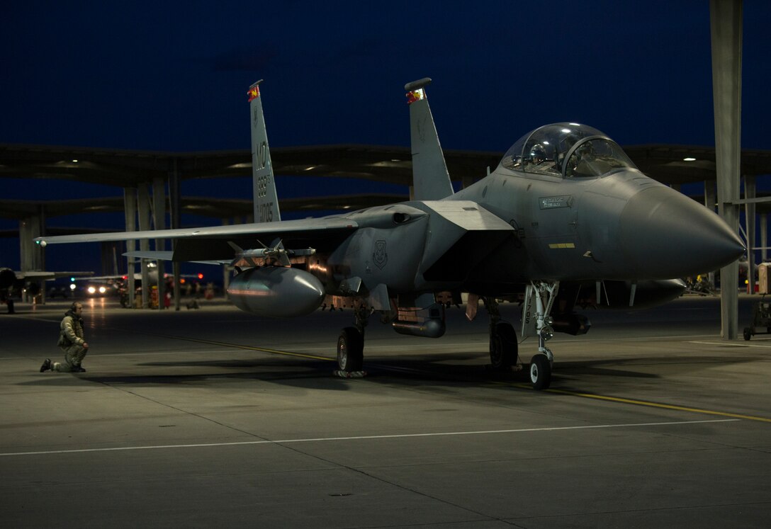 An image of an F-15E Strike Eagle preparing to taxi during an exercise Feb. 8, 2018, at Mountain Home Air Force Base, Idaho. The exercise focused on training for potential real world contingencies. (U.S. Air Force photo by Airman 1st Class Jeremy D. Wolff)