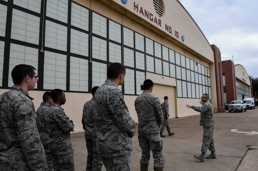 2nd CS tours 2nd AMXS