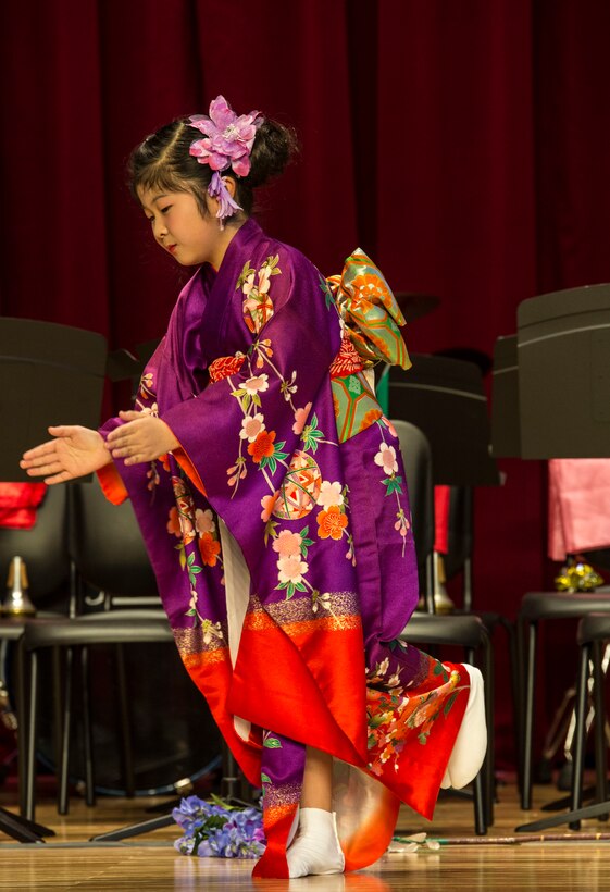 American, Japanese students mix it up through music, martial arts