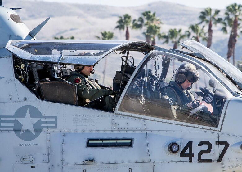 Bittersweet farewell as last 3rd MAW Super Cobra takes final flight