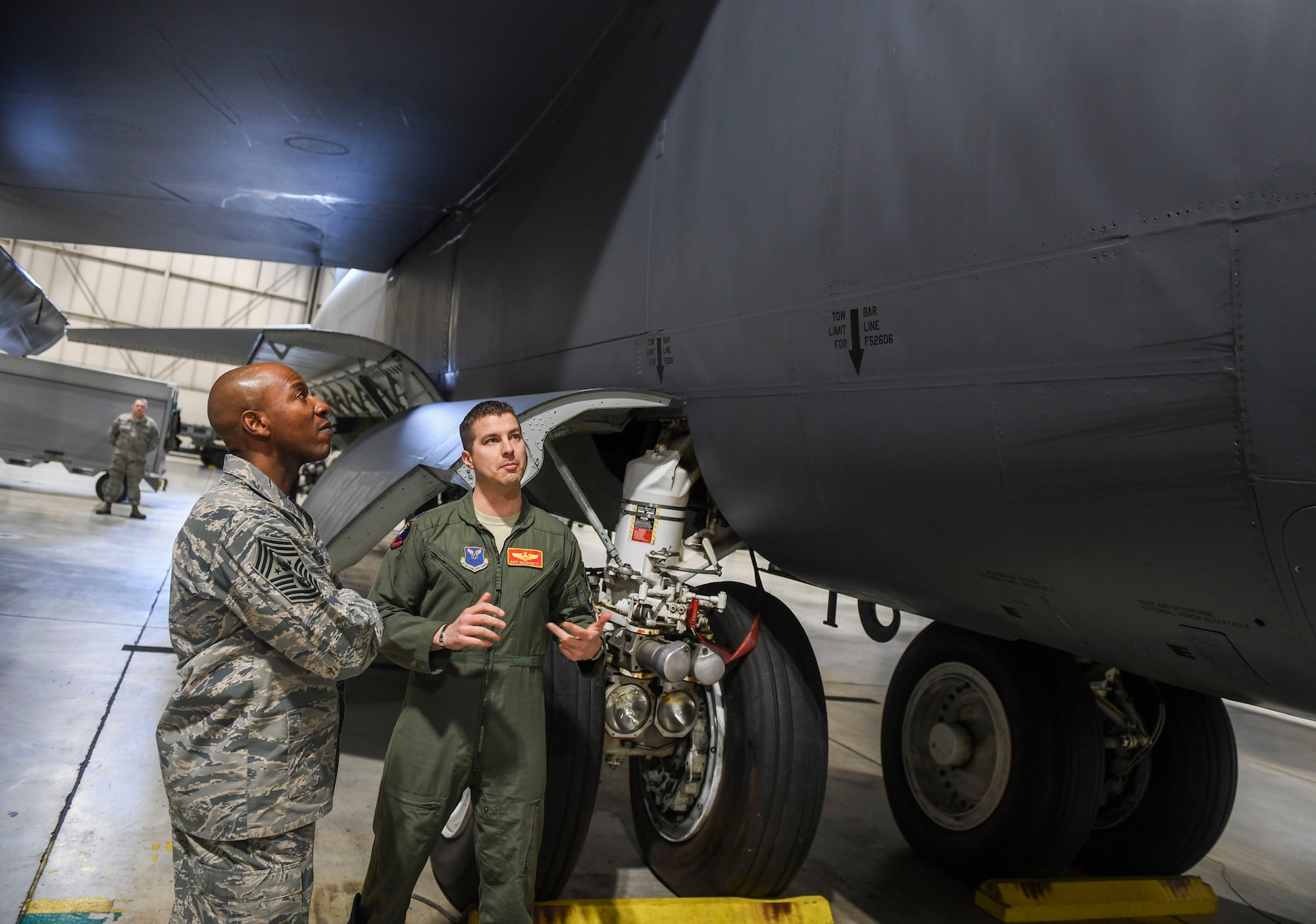 CMSAF Wright visits Minot Airmen