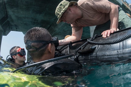 Cobra Gold 18: U.S. Navy, Royal Thai Navy and Republic of Korea Navy Underwater Construction Teams Work Together