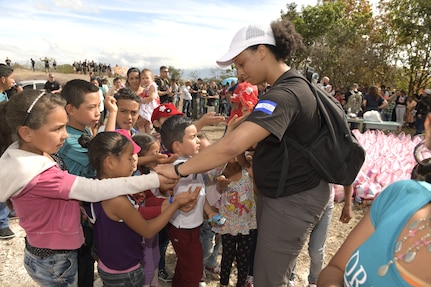 Joint Task Force-Bravo volunteers visit Villages of Comayagua and La Paz