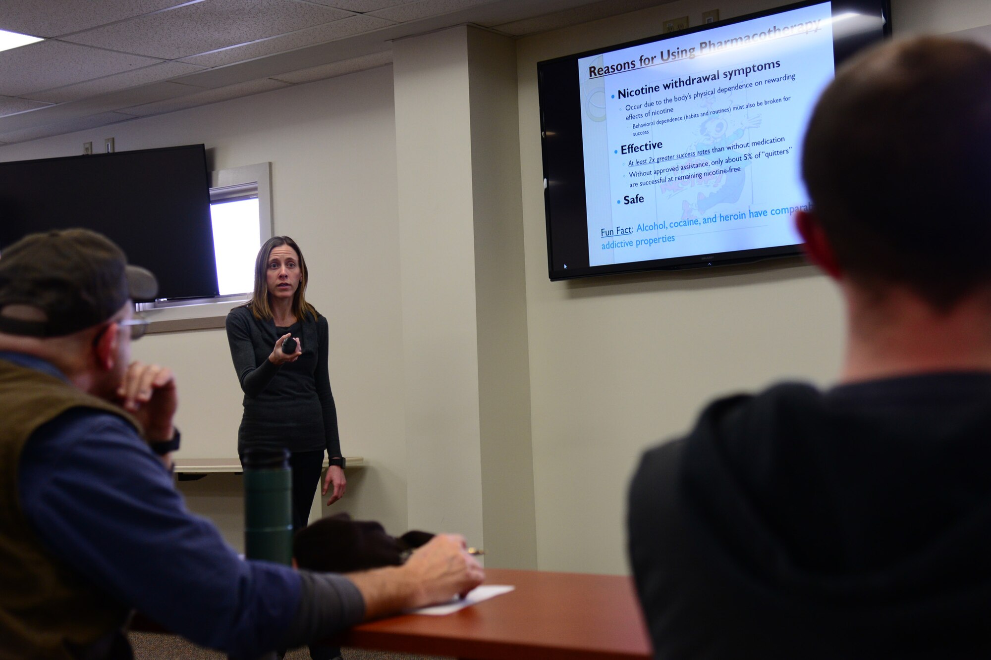 Jacquelyn Moore, 341st Medical Operations Squadron pharmacist, coaches individuals on how to break away from tobacco products Feb. 6, 2018, at Malmstrom Air Force Base, Mont.