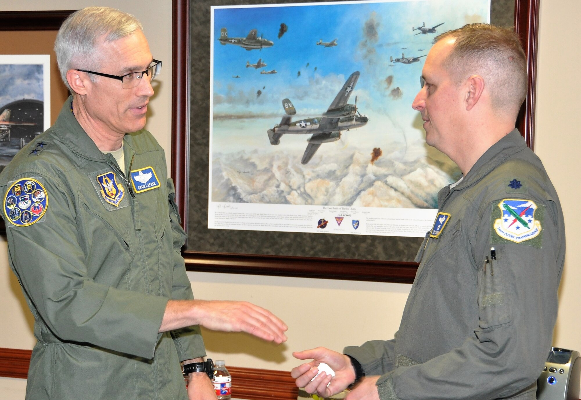 22AF commander, command chief visit 340th FTG