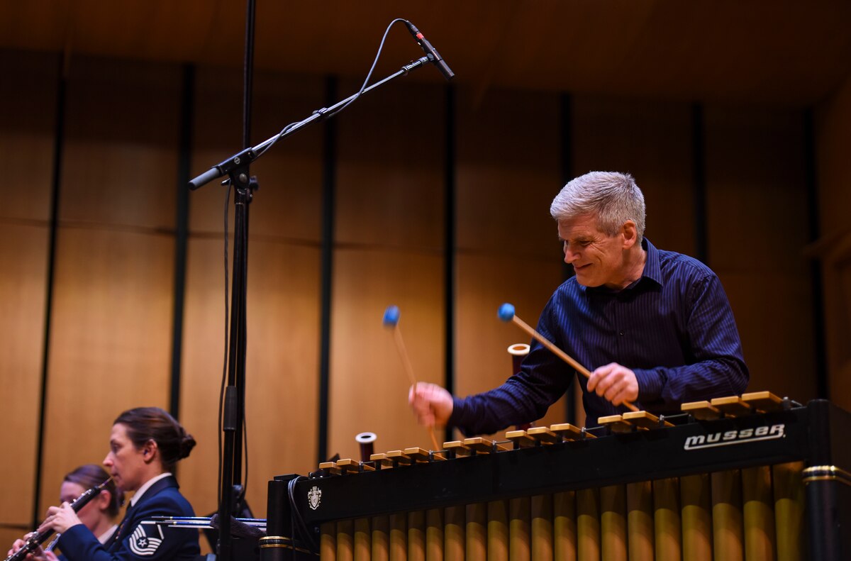 Guest Artist Michael Burritt performs with USAF Concert Band
