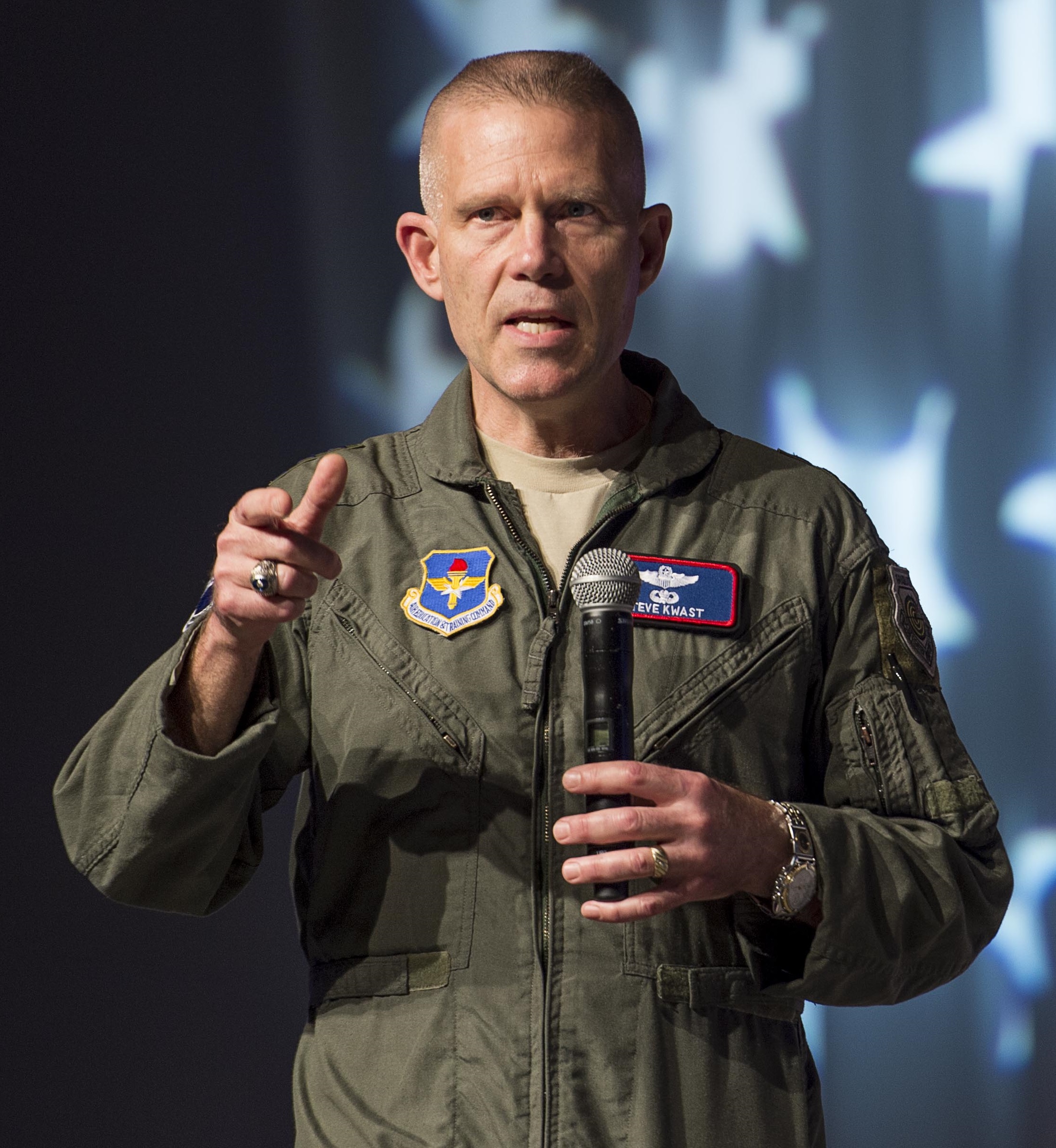 AETC Commander Discusses Role Of Innovation In Developing Leaders ...