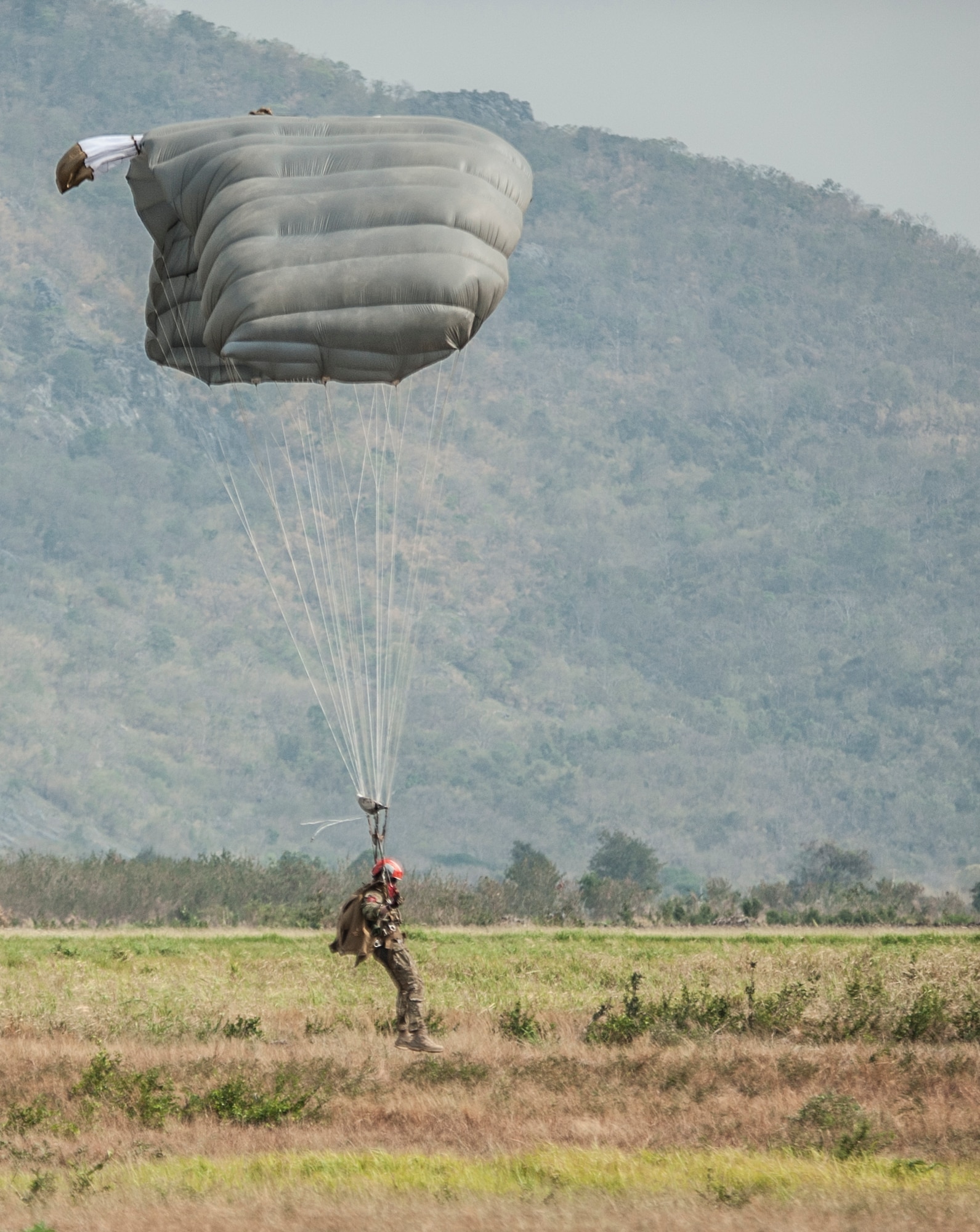 Bilateral friendship jump at Cobra Gold 2018