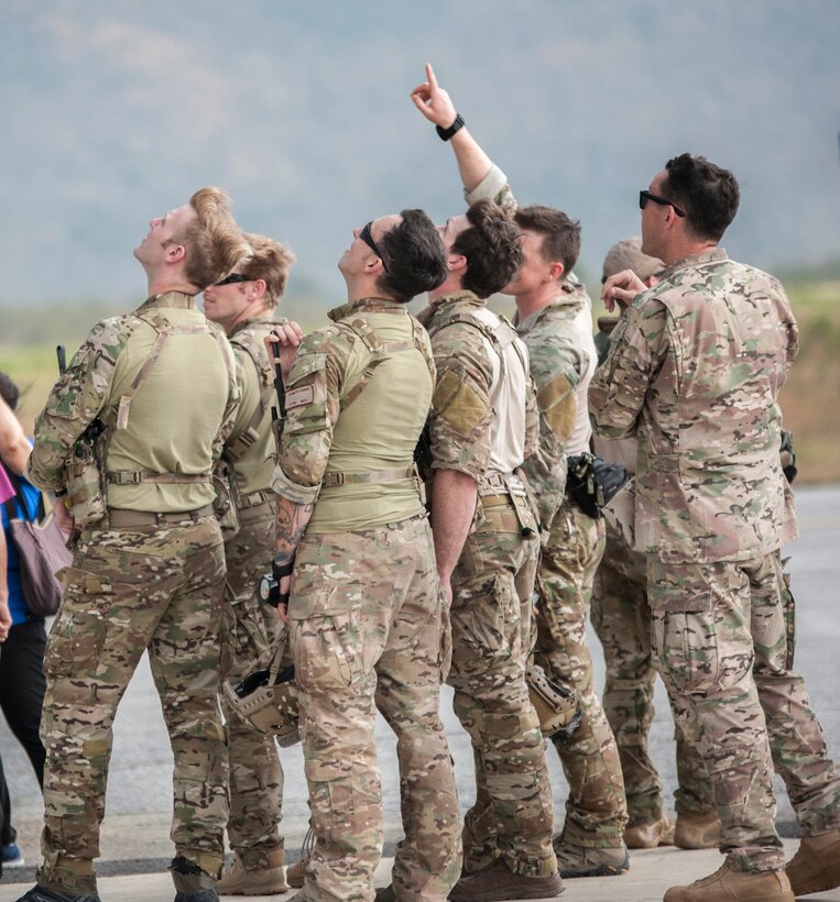 Bilateral friendship jump at Cobra Gold 2018
