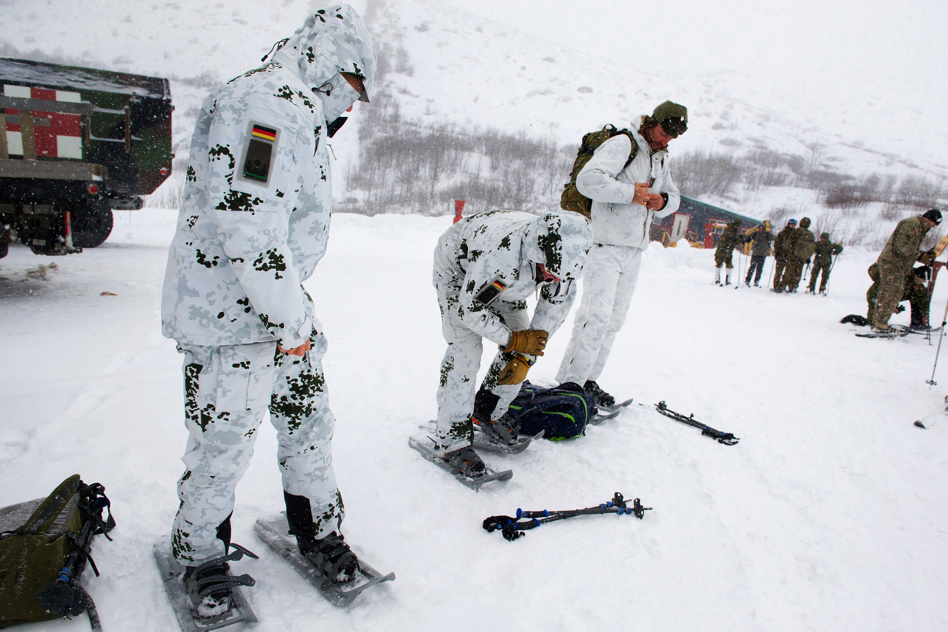 Army issues new skis, gear for soldiers training to fight in the cold