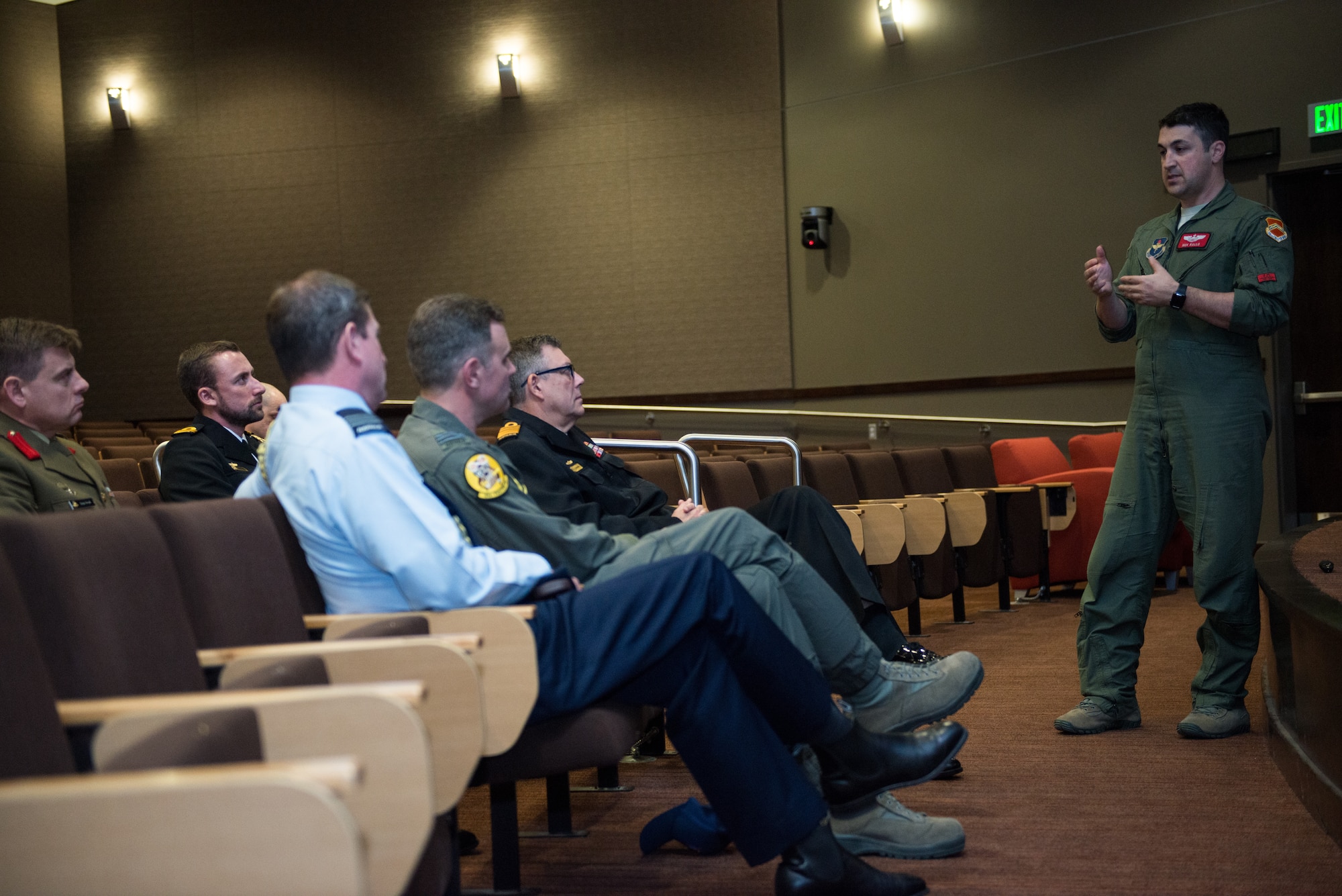 Australian Defence Force Vice Chief Visits Luke