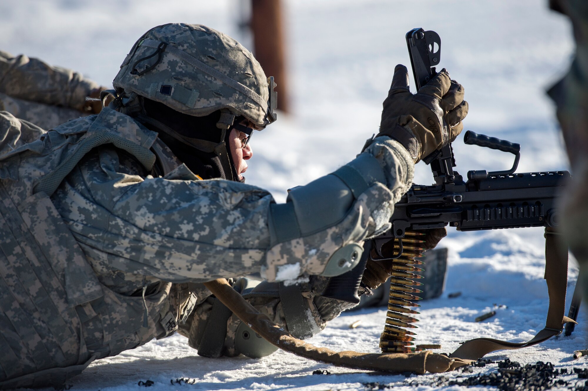 17th Combat Sustainment Support Battalion Soldiers fire machine guns at JBER
