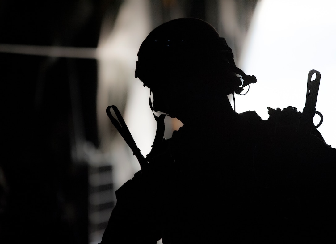 320th STS conducts military free fall with Thai partners
