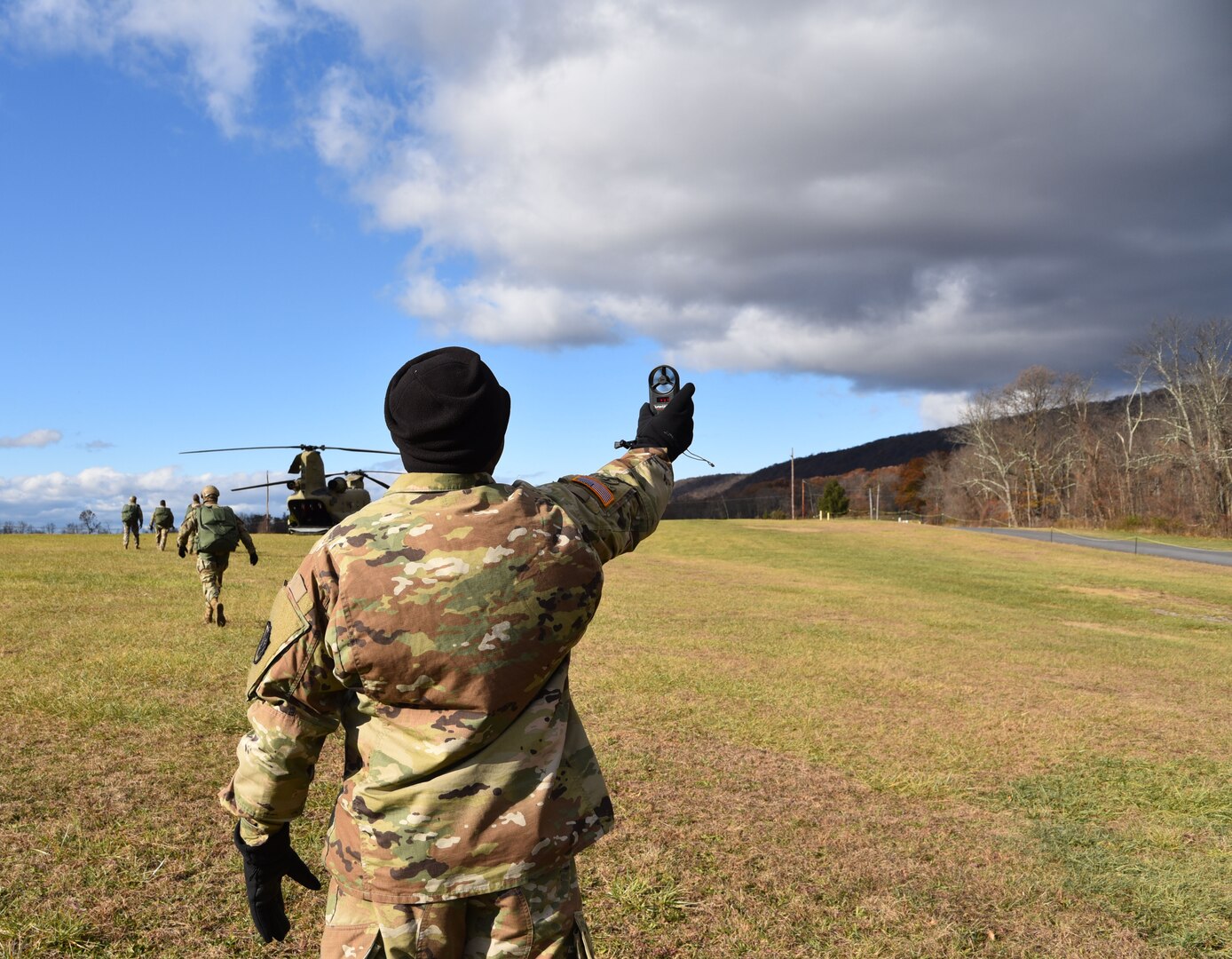 DLA Distribution Susquehanna Parachute Rigger Team conducts military free fall