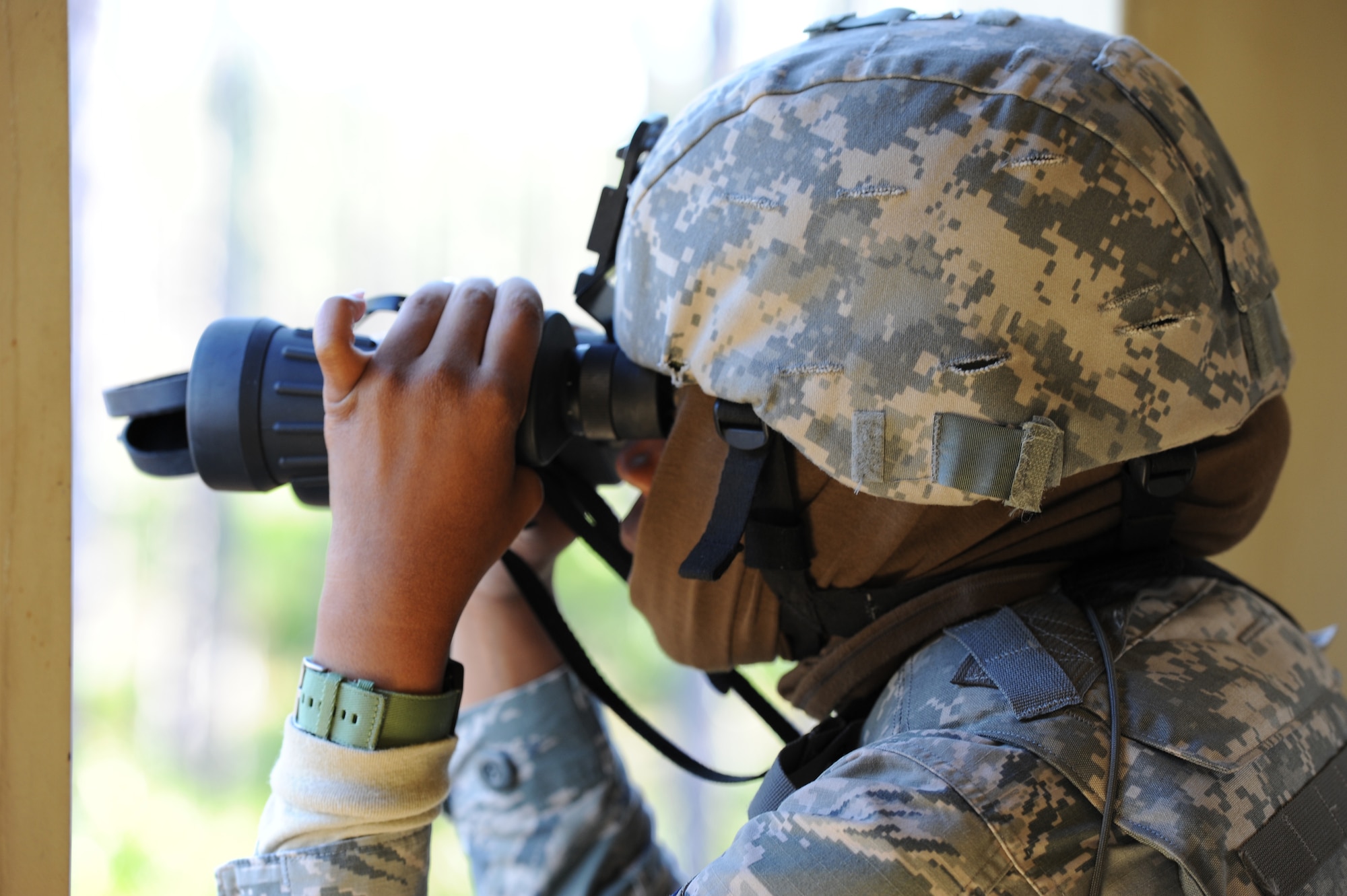 The 927th Security Force Squadron, MacDill Air Force Base, Florida participated in a week-long training exercise held at Camp Blanding Joint Training Center, Starke Florida, Jan. 9-13. The exercise included multiple scenarios that evaluated the defenders response to a variety of base threats. (U.S Air Force photo by Tech. Sgt. Peter Dean)