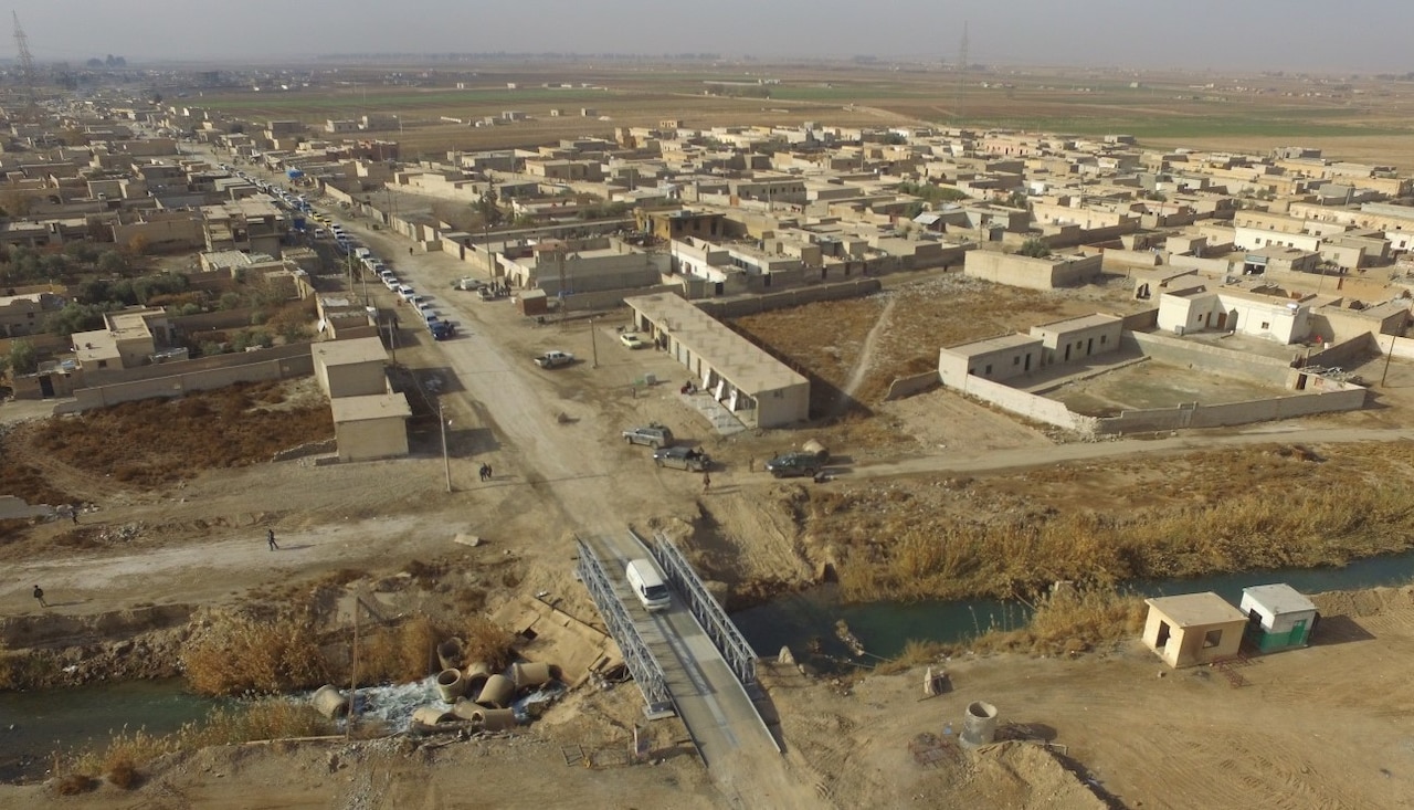 Engineers attached to Operation Inherent Resolve’s Special Operations Joint Task Force erected a bridge over the Euphrates River in Syria, Dec. 27, 2017. DoD photo by Army Staff Sgt. Richard Lutz