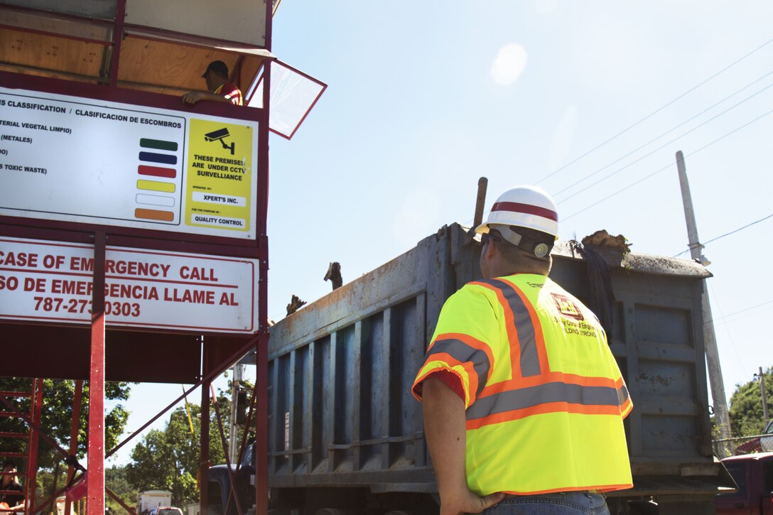 man assures truck load