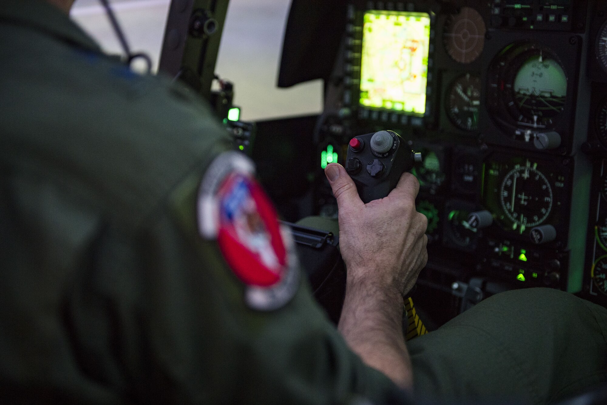 Maj. General Ronald Bruce Miller, 10th Air Force commander, flies an A-10C Thunderbolt II during a simulated flight, Jan. 8, 2018, at Moody Air Force Base, Ga. The 10th Air Force leadership visited Moody to discuss the future deployments and changes to their units.(U.S. Air Force photo by Senior Airman Janiqua P. Robinson)