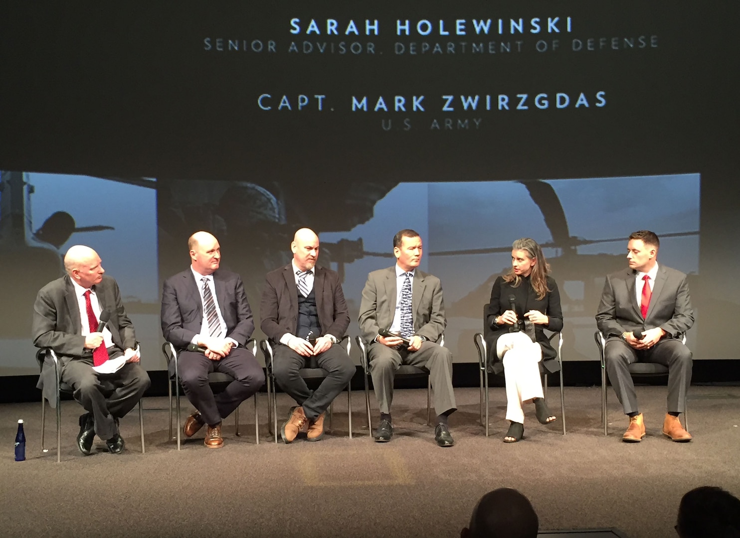 James Kitfield, senior fellow at the Center for the Study of the Presidency and Congress, moderates a discussion with National Geographic and Defense Department personnel after the premier of the documentary “Chain of Command” at the Newseum in Washington, Jan. 9, 2018. DoD photo by Jim Garamone