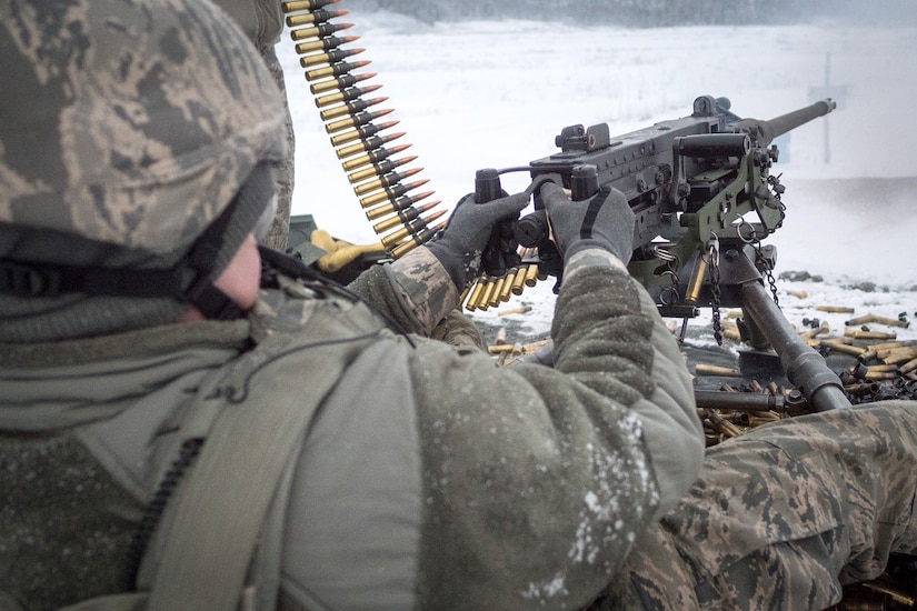 Security Forces Airmen Qualify with machine guns > Joint Base Elmendorf ...