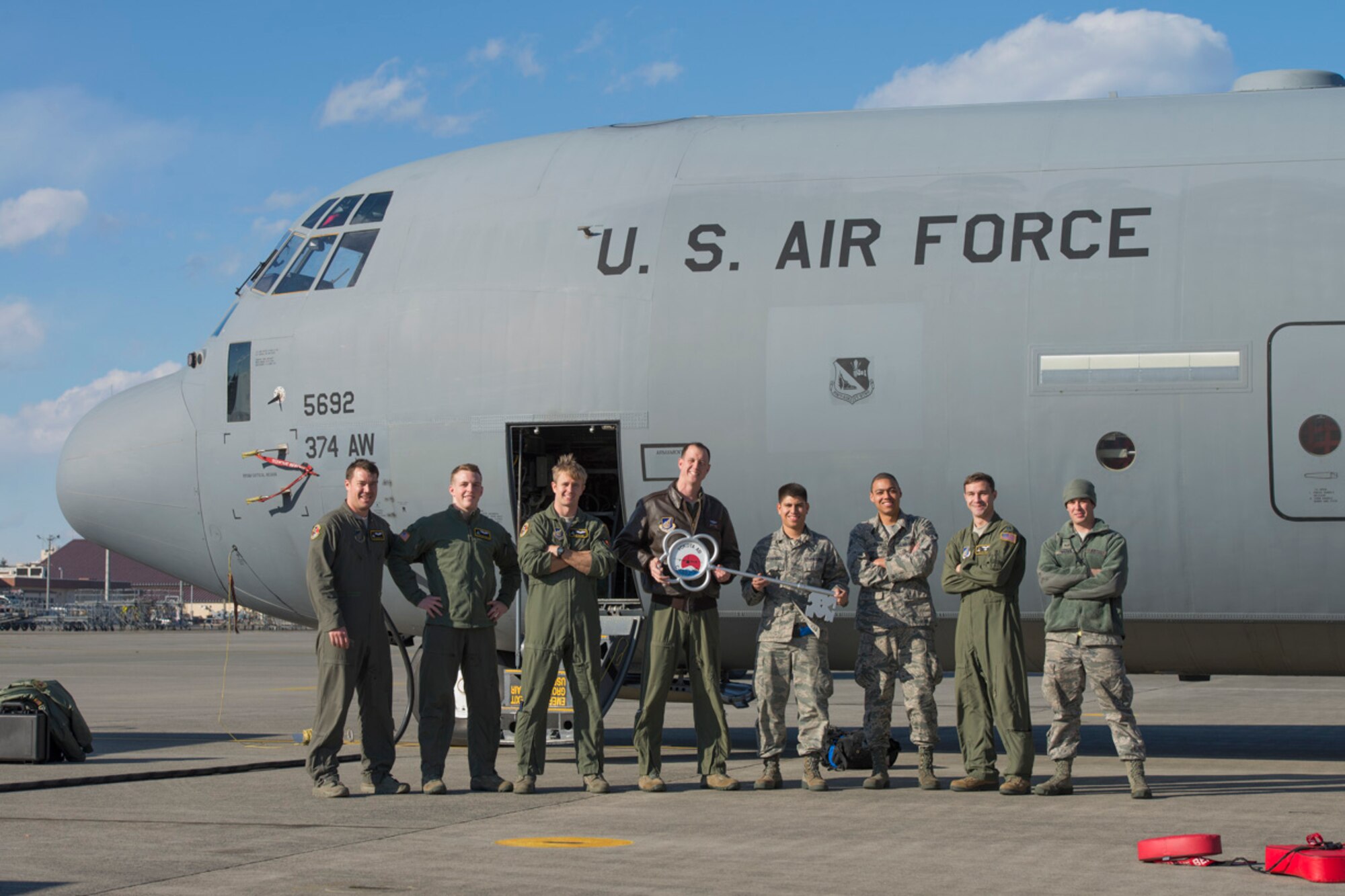 Yokota receives 10th C-130J from Dyess AFB