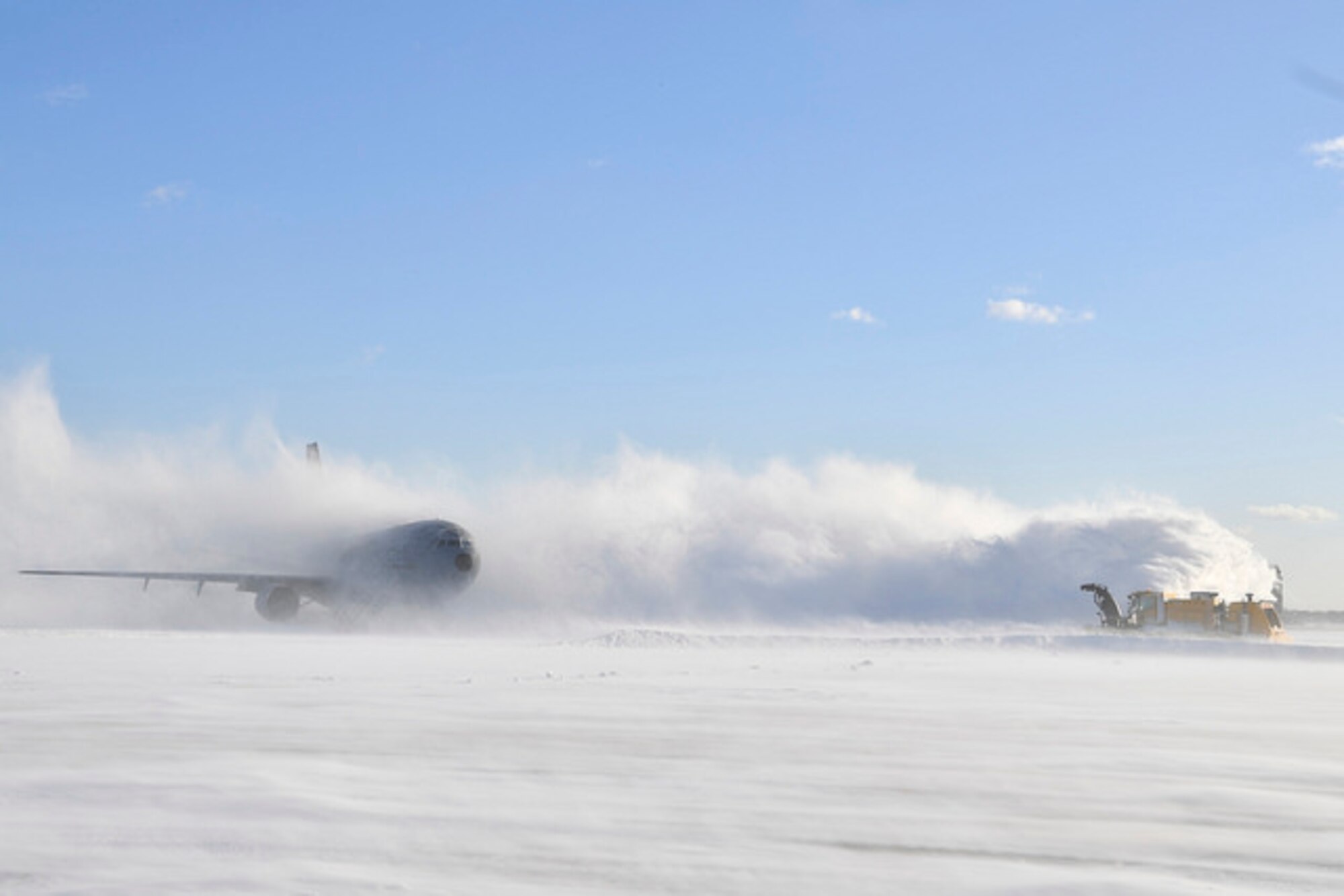 87 CE removes snow from flightline