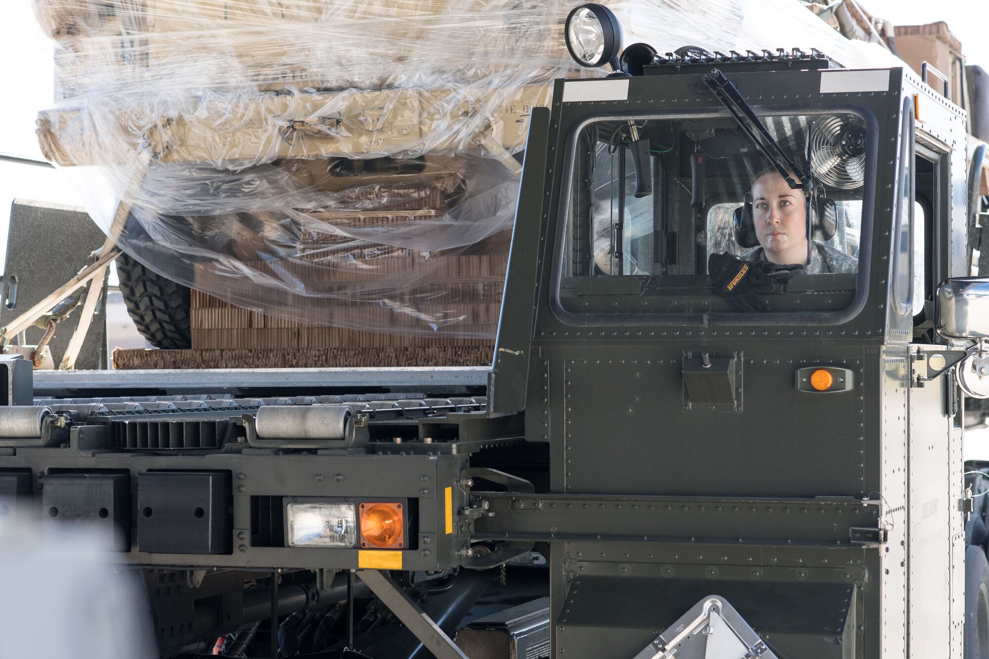 43d AMOG kicks off 2018 with joint airdrop training