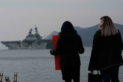 USS Wasp Arrives to Sasebo, Japan