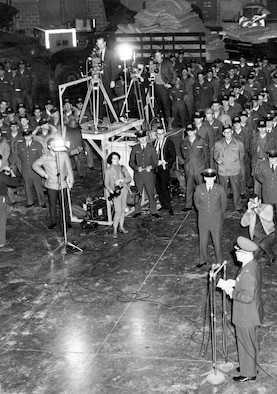 Colonel Donald Forney briefs his men at mustering-in ceremonies as the men report for active duty with the United States Air Force