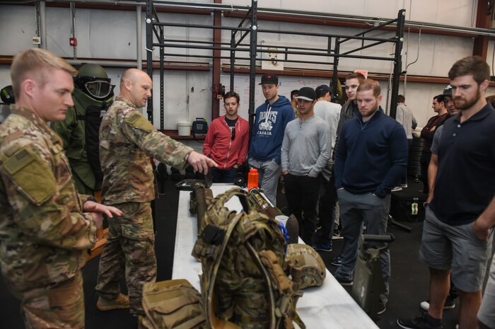 Members of the South Carolina Stingrays toured Joint Base Charleston, S.C., Jan. 10, 2018.